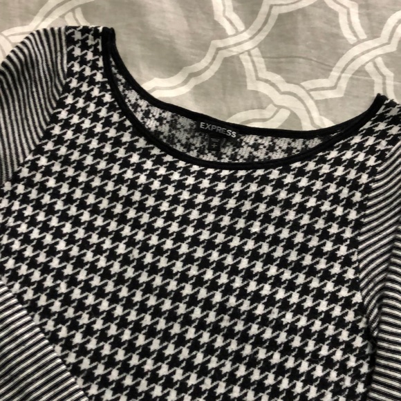 Express Sweater - Picture 2 of 2